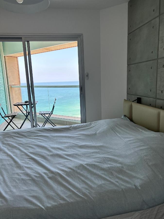 Beachfront Apartment Bat Jám Kültér fotó